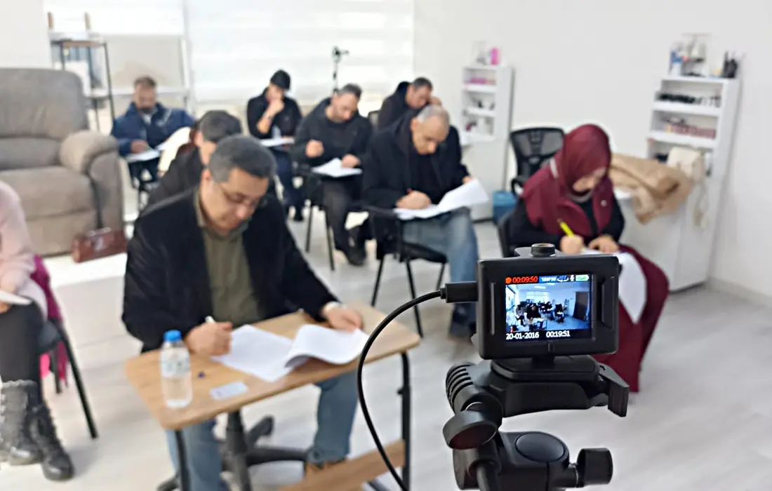 Kamera önünde şeffaf biçimde yürütülen sınav oturumu