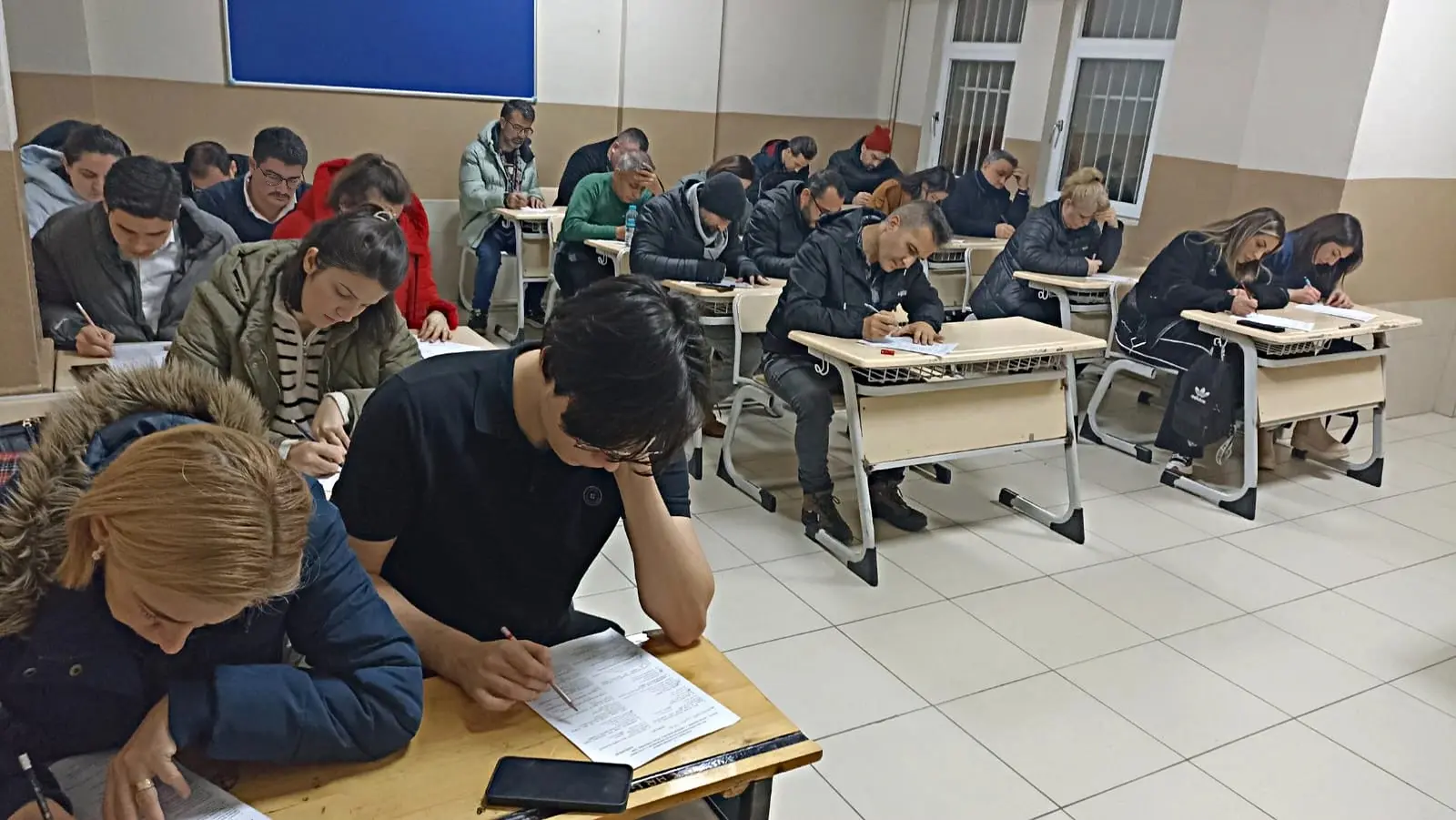 Geniş katılımlı teorik sınav uygulaması
